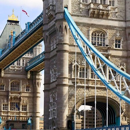 Novotel London Tower Bridge Esterno foto