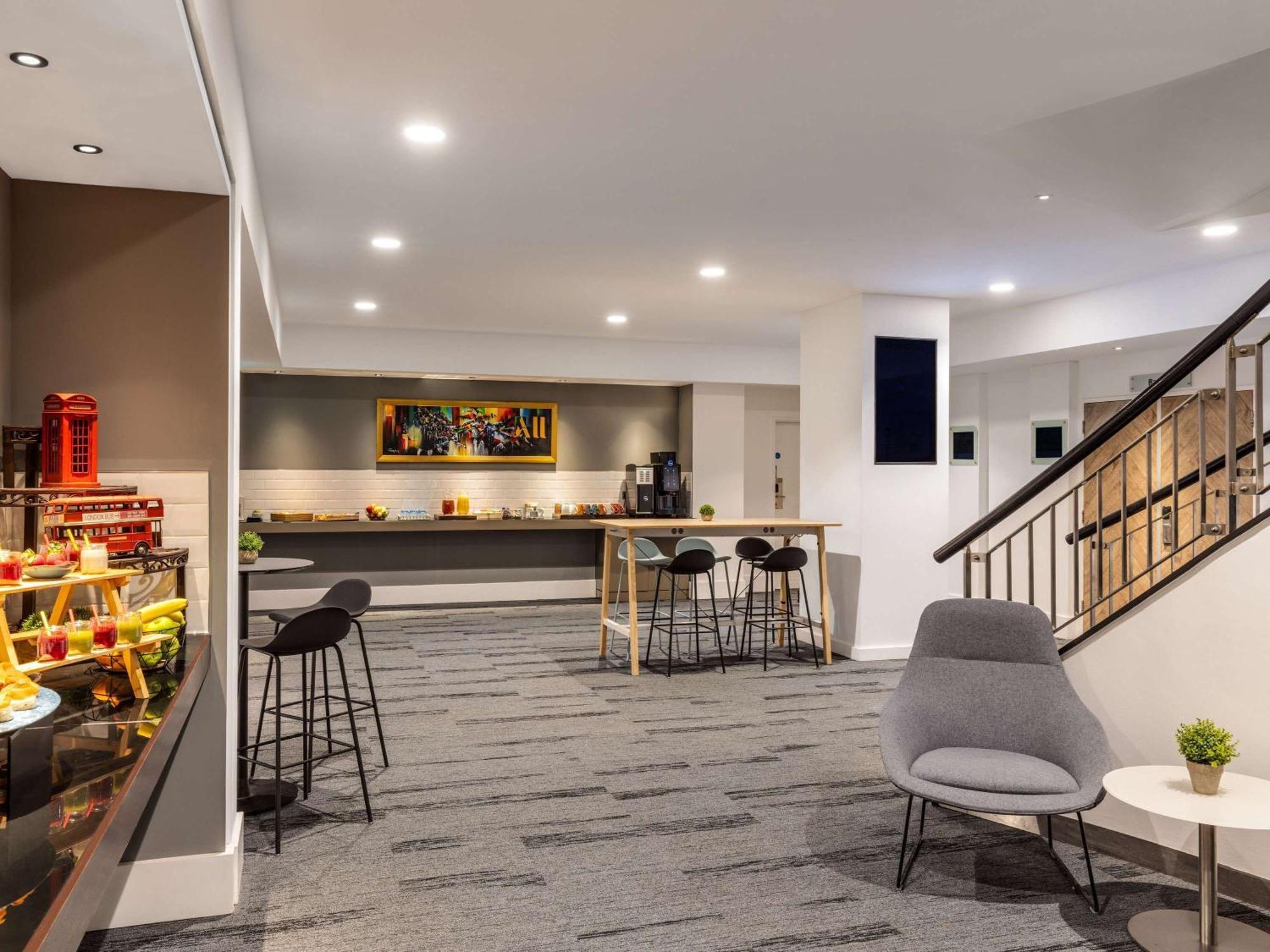 Novotel London Tower Bridge Esterno foto