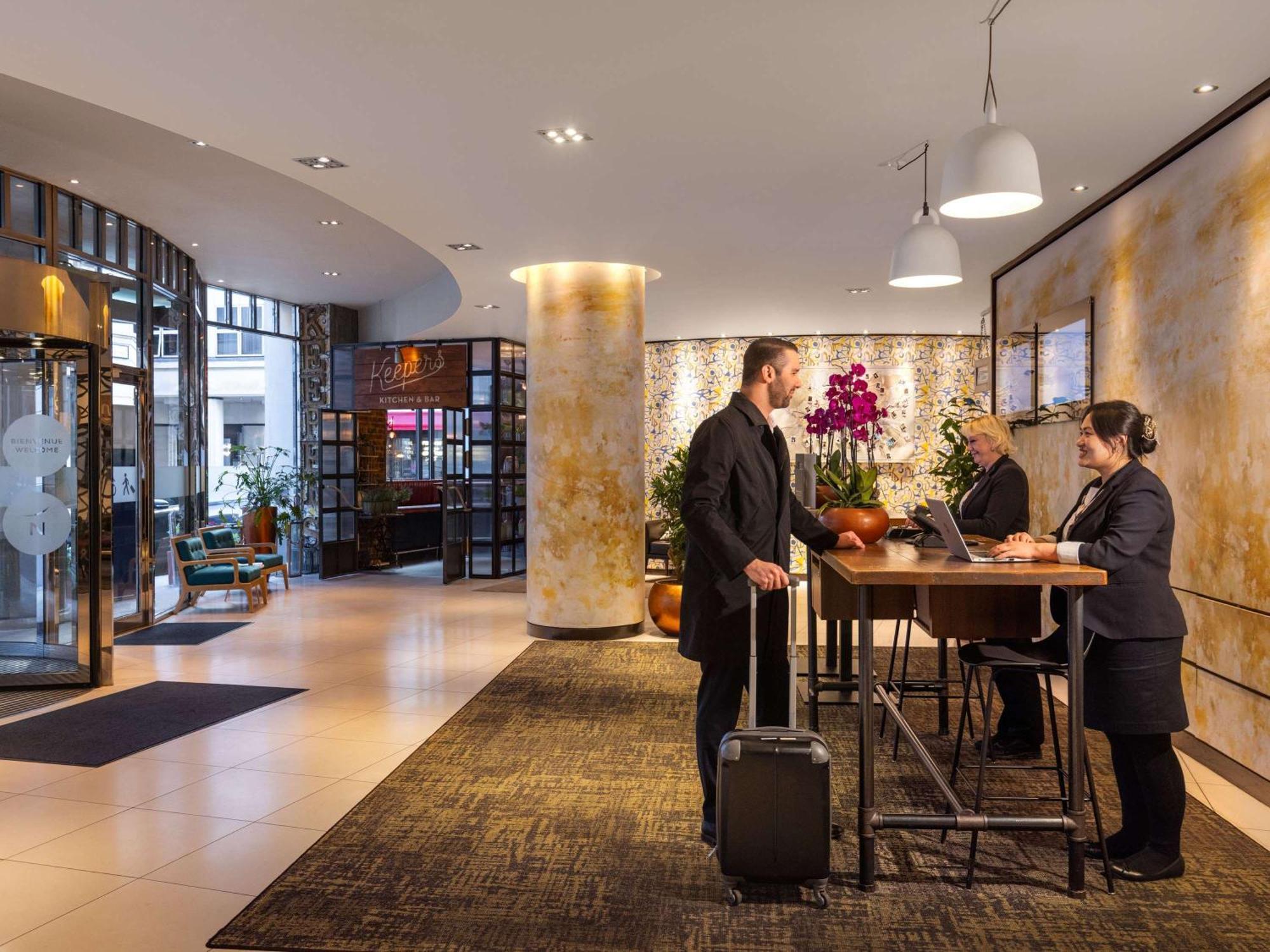 Novotel London Tower Bridge Esterno foto